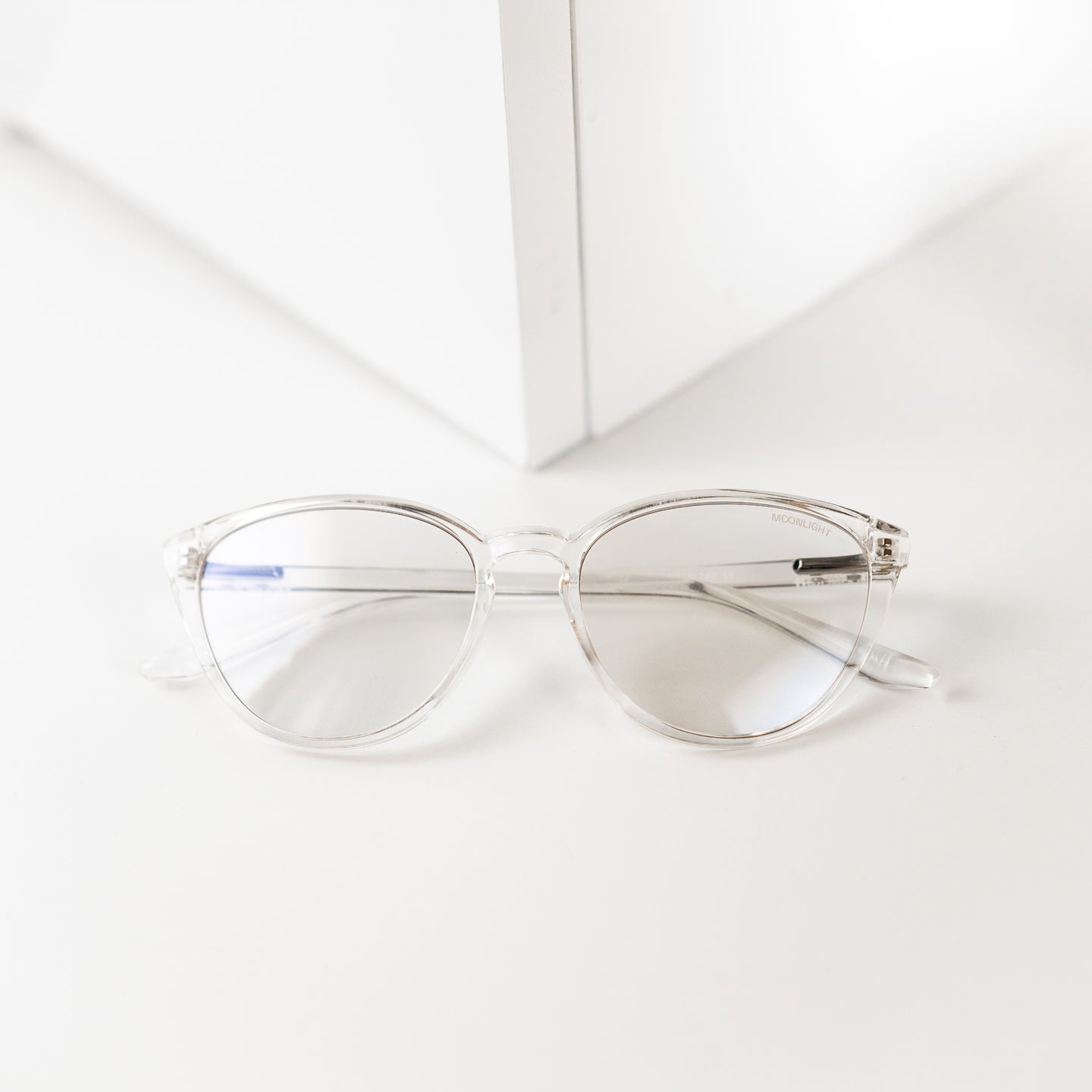 Hailey 4.0 - Priesvitná (Pre úľavu očí)