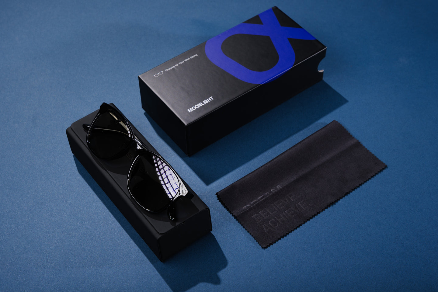 Luna 2.0 - Lesklá Čierna (slnečné)